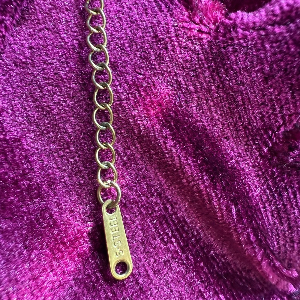 Art canva Stainless steel
Elegant Gold Pendant Necklace with Pearl Accent - Picture 10 of 11